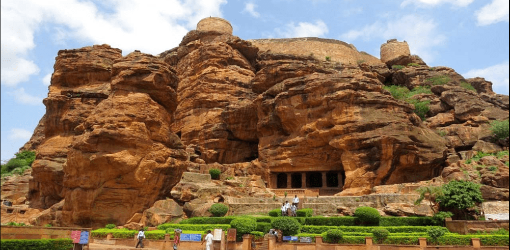 The Best Place to Visit Madhya Pradesh-Bhimbetka